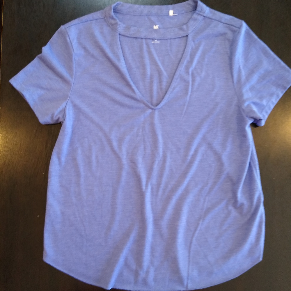 Me to We Essentials blue womens T shirt size XS